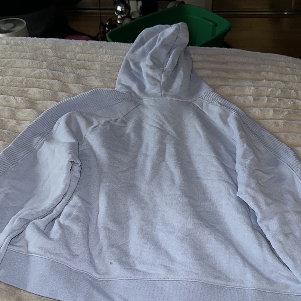 Size large Adidas cropped hoodie - Picture 5 of 6